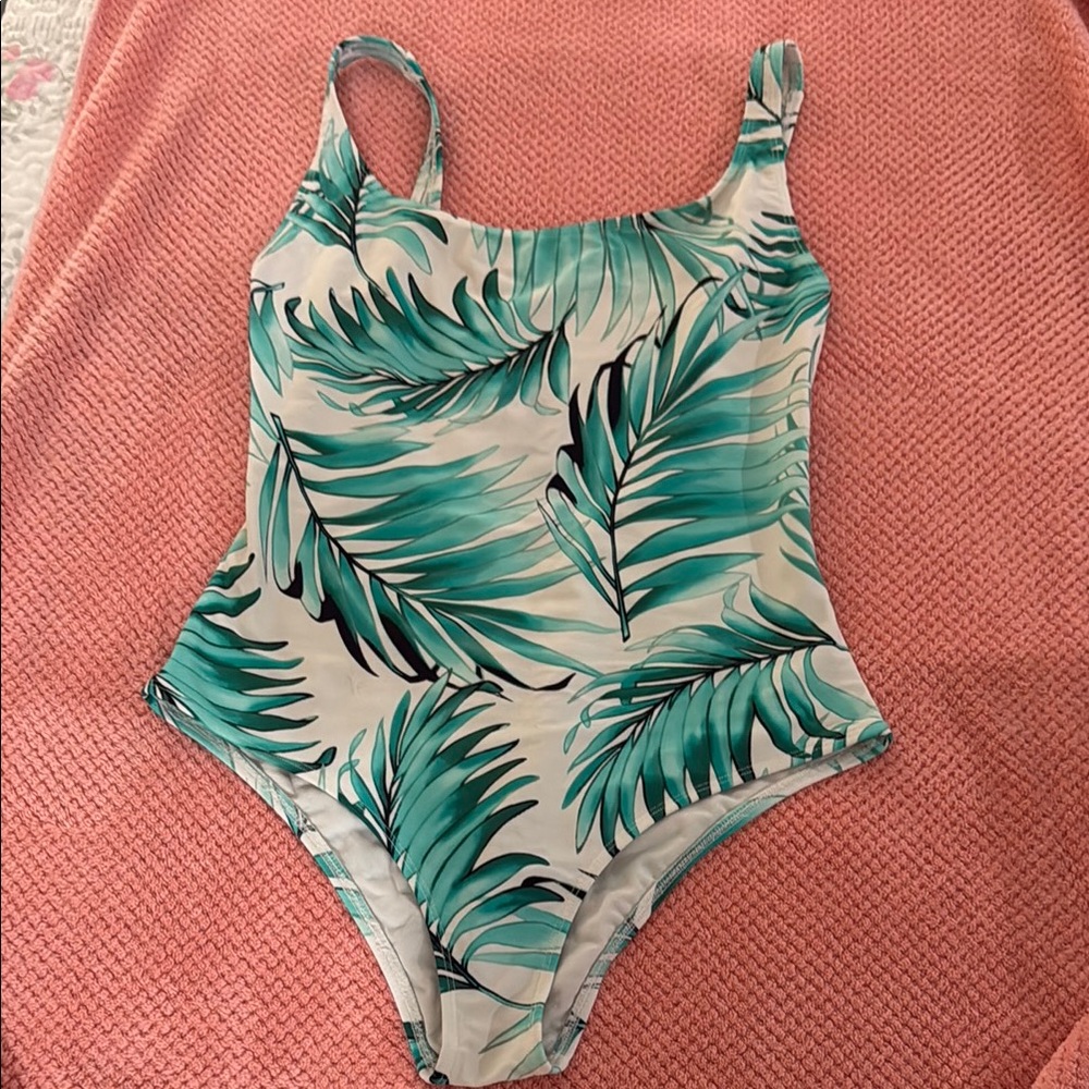 Body Glove Green and White One Piece Swimsuit Tropical Print
